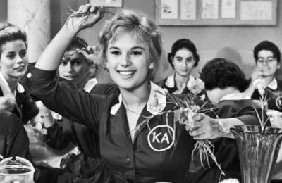 Σ' ένα κόσμο γεμάτο Κιμ...γίνε εσύ