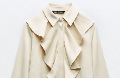 Μακρύ suede παλτό €59.99 από Stradivarius