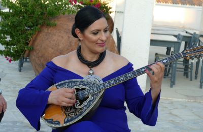 Σ' ένα κόσμο γεμάτο Κιμ...γίνε εσύ