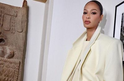 Monochromatic chic look 