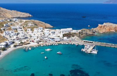 Photos by @folegandros_island on Instagram