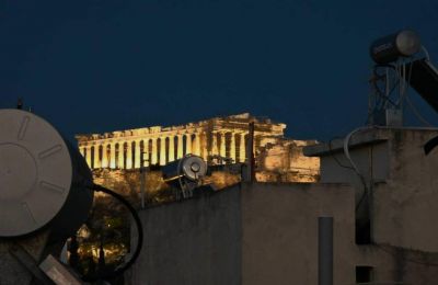 Σ' ένα κόσμο γεμάτο Κιμ...γίνε εσύ