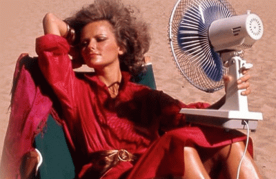 Cheryl Tiegs photographed by Helmut Newton for Vogue, December 1974 @mertaslanfashion