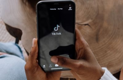 Γιατί η Αλβανία έκανε ban το TikTok