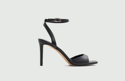Μαύρα πέδιλα €79.95 από Aldo