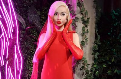 Kim Petras: Η 2η τρανς γυναίκα με κέρινο ομοίωμα στο Madame Tussauds