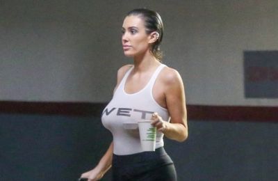 Ποια είναι πραγματικά η Bianca Censori;